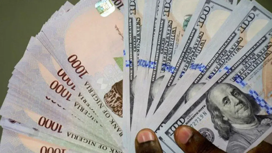 Naira begins new week on a downslide