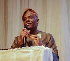FG Bans Leave of Absence for Health Workers Relocating Abroad 