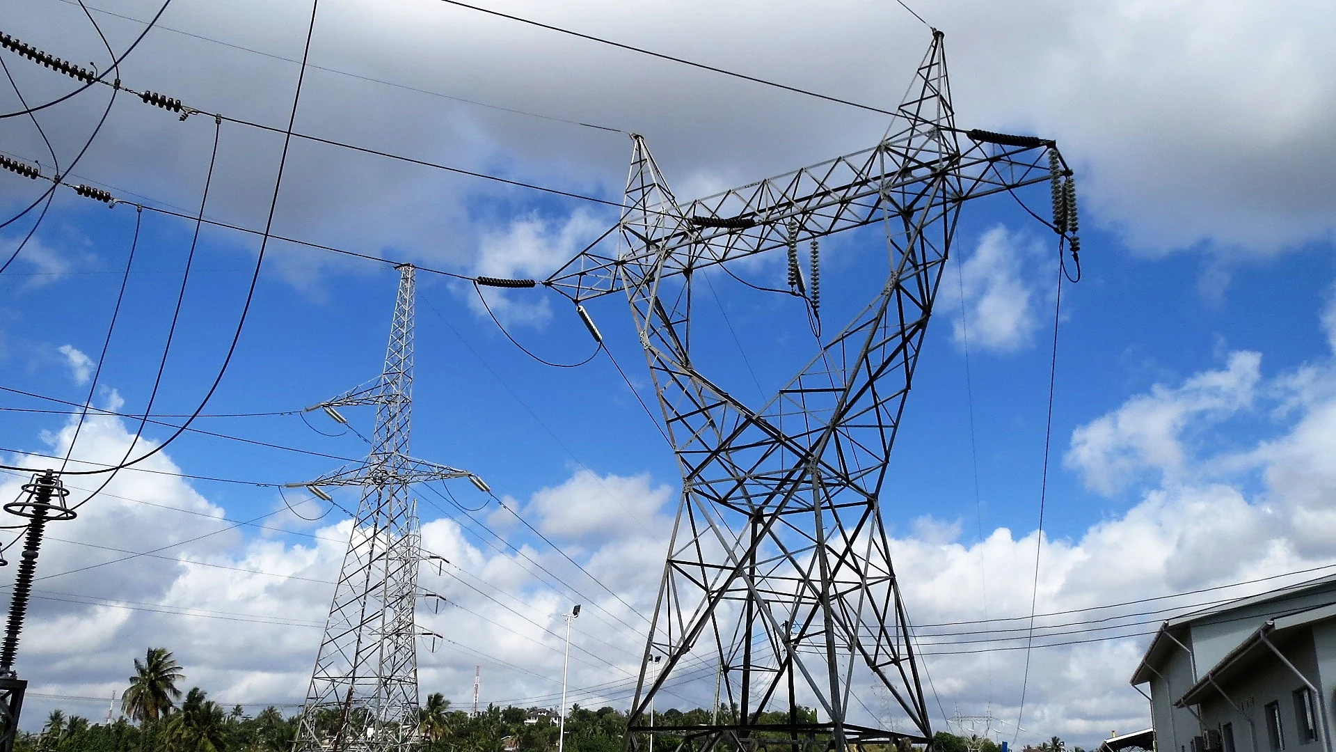Vandals Attack Disrupt power on Lokoja-Gwagwalada Transmission Line 